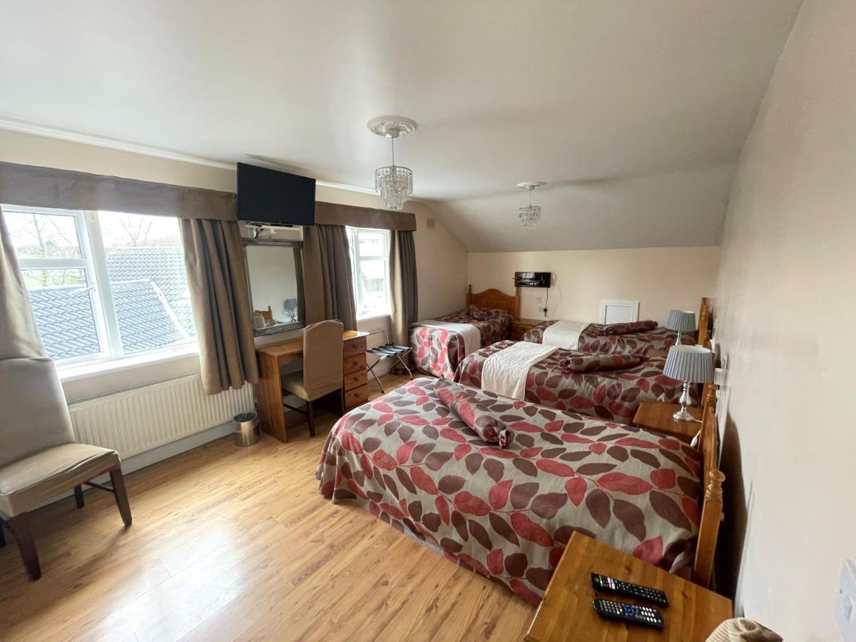 Goldendawn Guest House Citywest Εξωτερικό φωτογραφία
